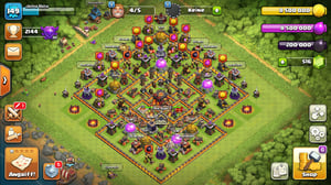 This base is amazing for farming and trophy pushing for TH10